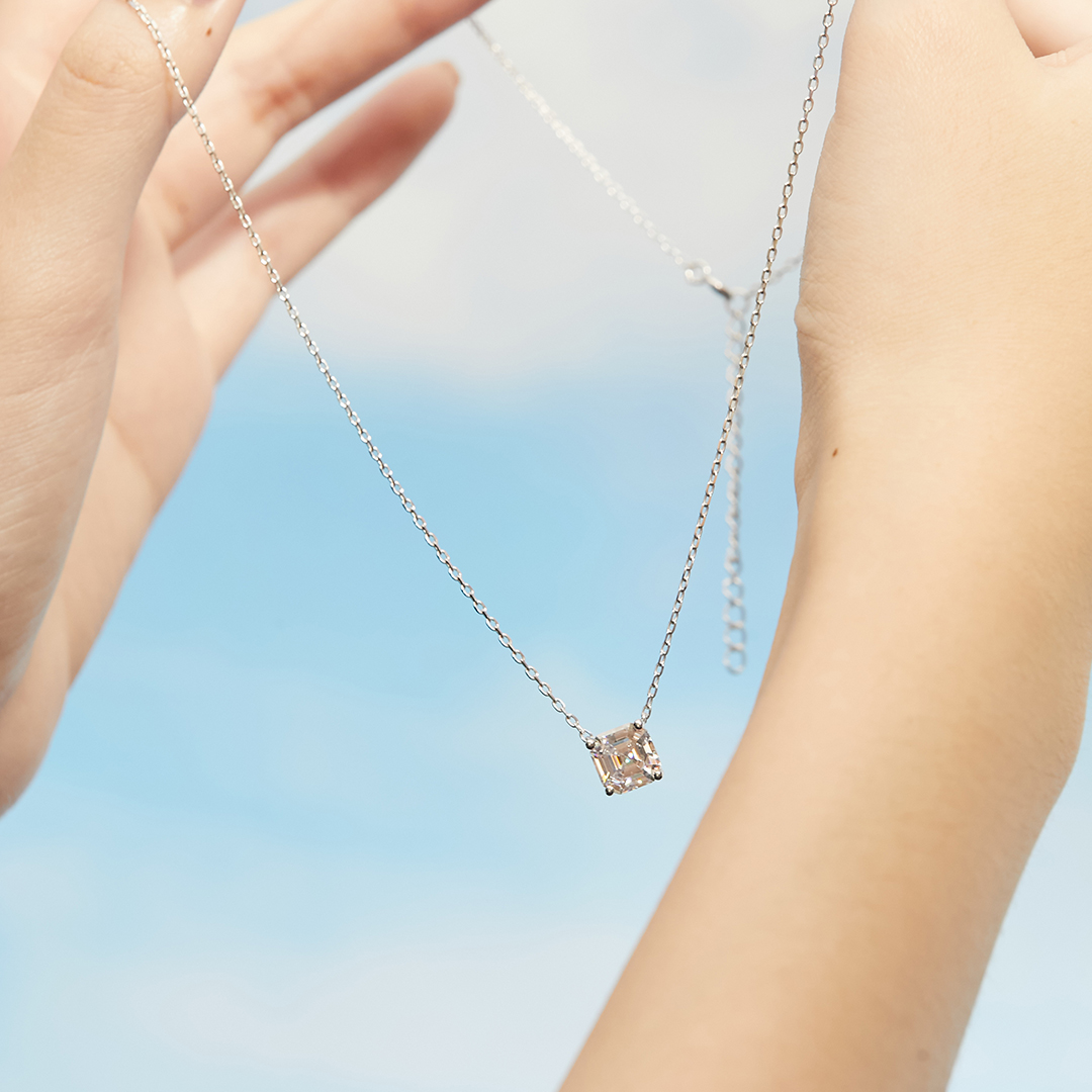 Asscher Diamond Illusion Necklace - URBAETIS Fine Jewelry