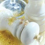 Romantic Hug Baguette Cross Stud Earring